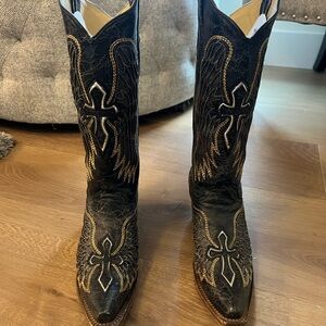 Corral Boots Black-Gold Silver Wings and Cross